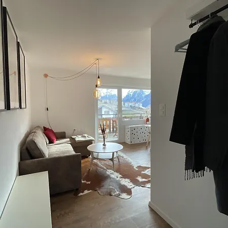 Sunny Alps View: Bliss